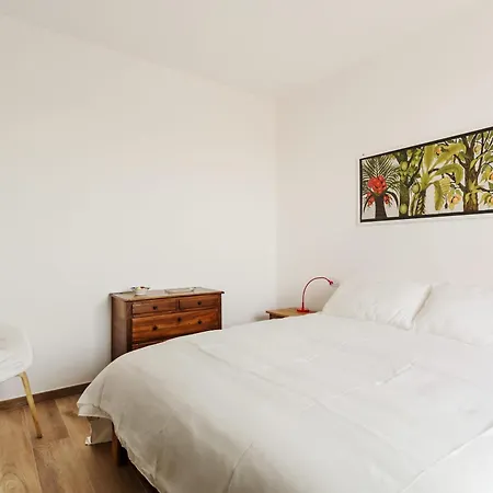 Апартаменты Amazing Flat With Big Terrace And Private Car Park Верона