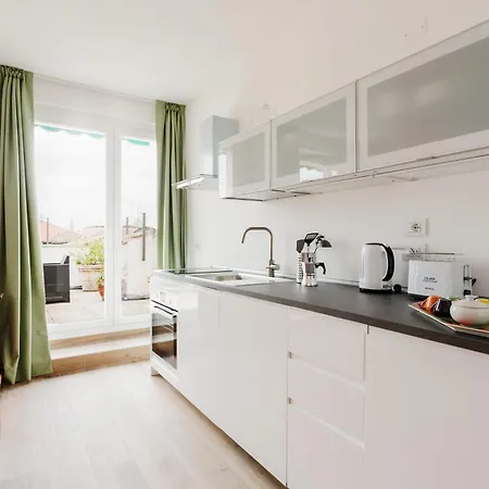 Amazing Flat With Big Terrace And Private Car Park
