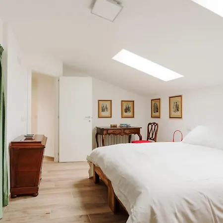 Amazing Flat With Big Terrace And Private Car Park Verona