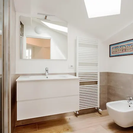 Amazing Flat With Big Terrace And Private Car Park Apartamento Verona