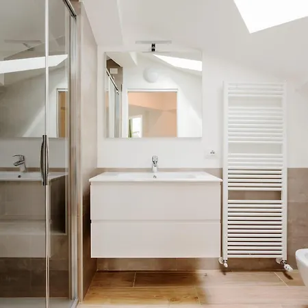 Amazing Flat With Big Terrace And Private Car Park Verona